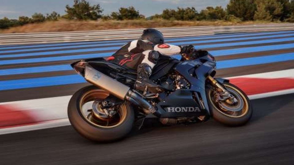 معرفی هوندا CBR1000RR-R فایربلید تیپ SP