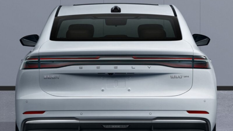معرفی جیلی گلکسی A7 PHEV