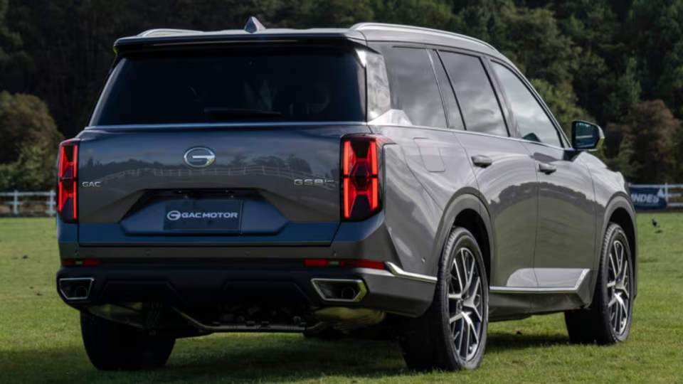 بررسی جی ای سی GS8 جیران موتور (GAC GS8)