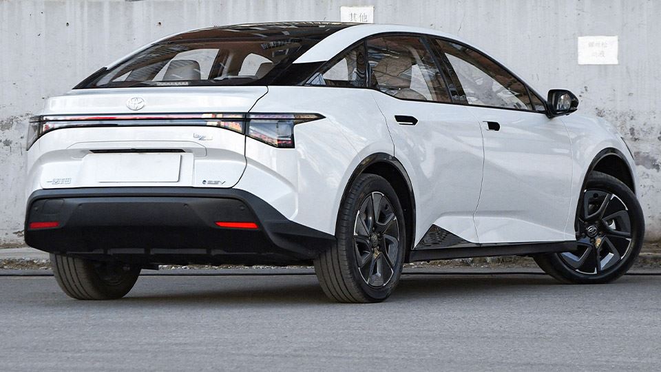 بررسی تویوتا بی زد 3 برقی برساوش (Toyota BZ3)