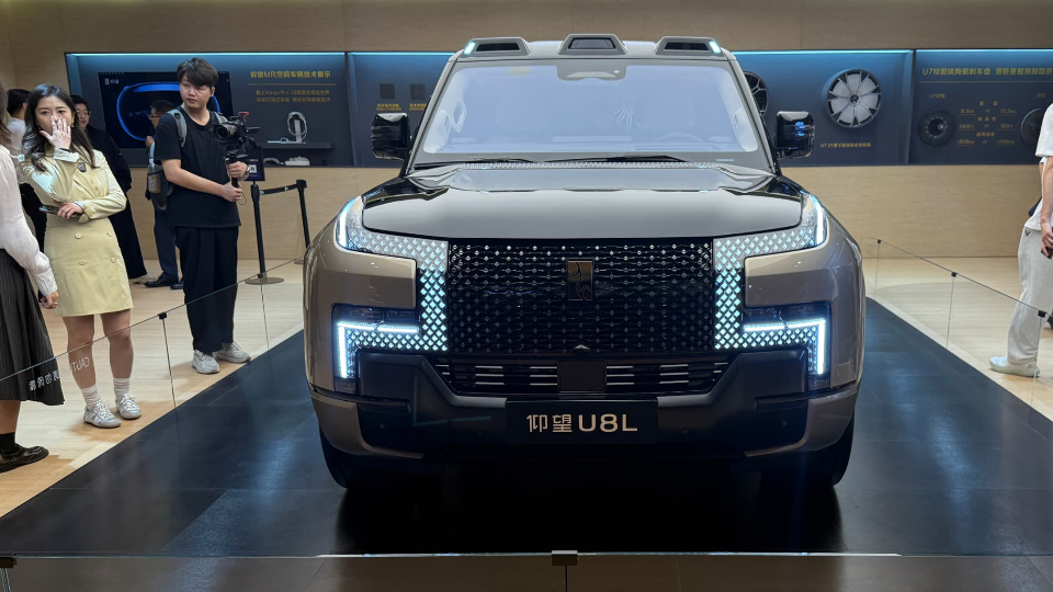 معرفی بی وای دی یانگ وانگ U8L