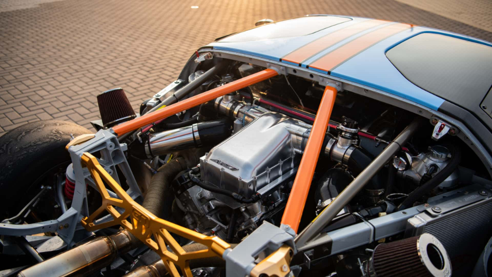 معرفی لینکس GT1
