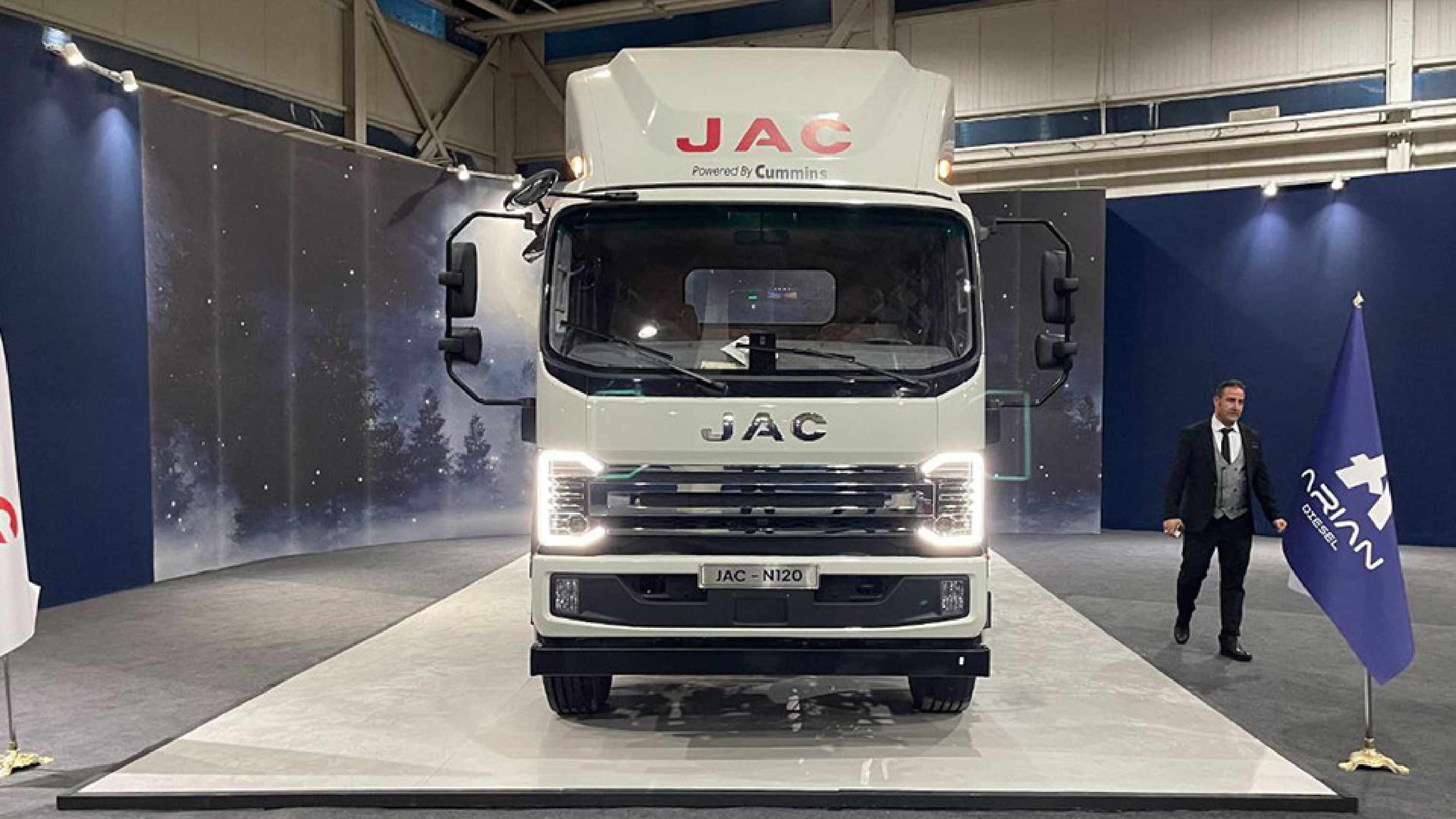 بررسی کامیونت جک 12 تن آرین دیزل (JAC N120)