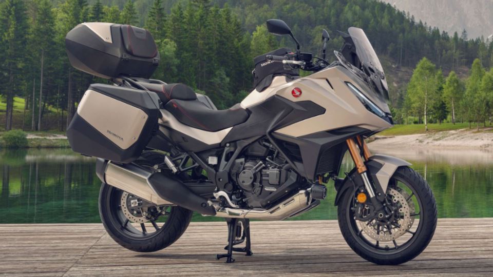 معرفی هوندا NT1100 مدل 2025