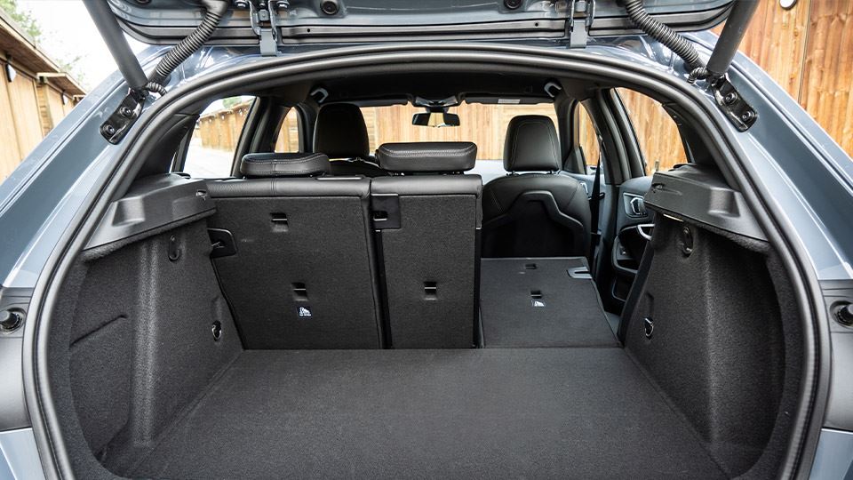 بررسی ب ام و 116 هاچبک پرشیا خودرو (BMW 116i)
