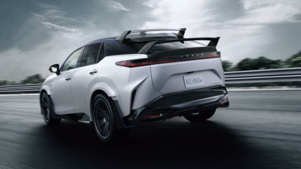 یک فانتزی عجیب برای لکسوس RZ Sport