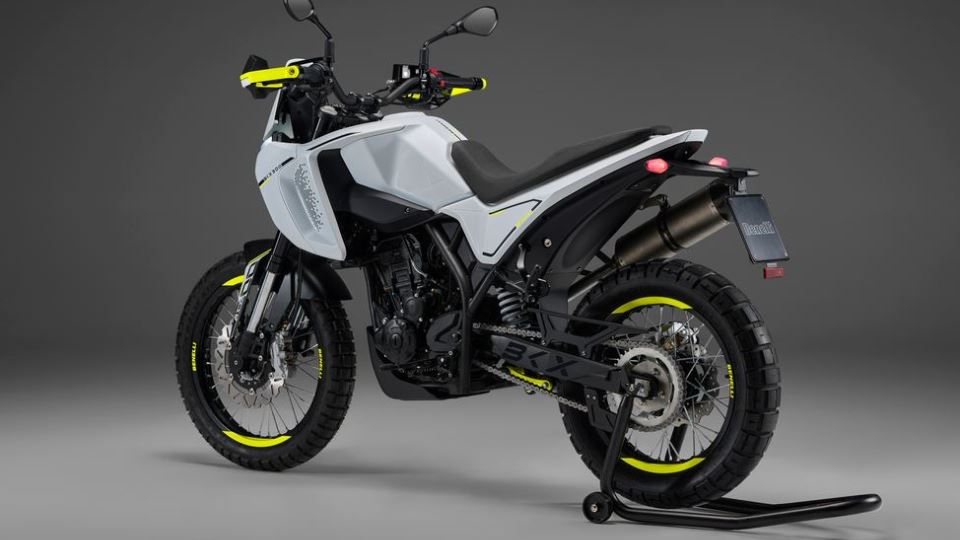 معرفی بنلی BKX 300 و BKX 300 S