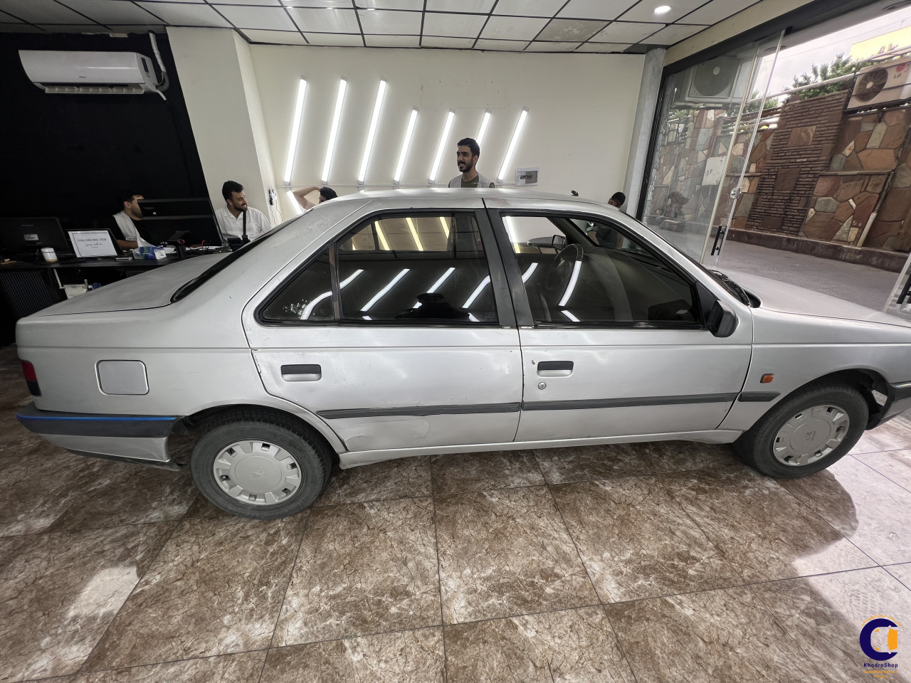 نمای 4 از خرید پژو 405 جی ال ایکس (GLX) مدل 2006-1385 مدل 2006-1385 رنگ نقره ای نقدی و اقساطی در خودروشاپ
