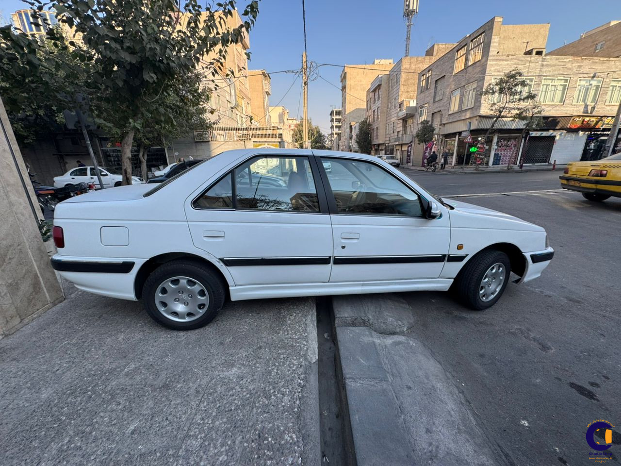 نمای 3 از خرید پژو پارس سال مدل  2020-1399 مدل 2020-1399 رنگ سفید نقدی و اقساطی در خودروشاپ