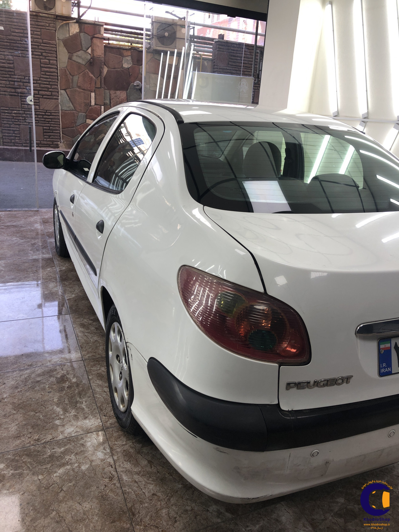 نمای 5 از خرید پژو 206 SD V8 مدل 2012-1391 مدل 2012-1391 رنگ سفید نقدی و اقساطی در خودروشاپ