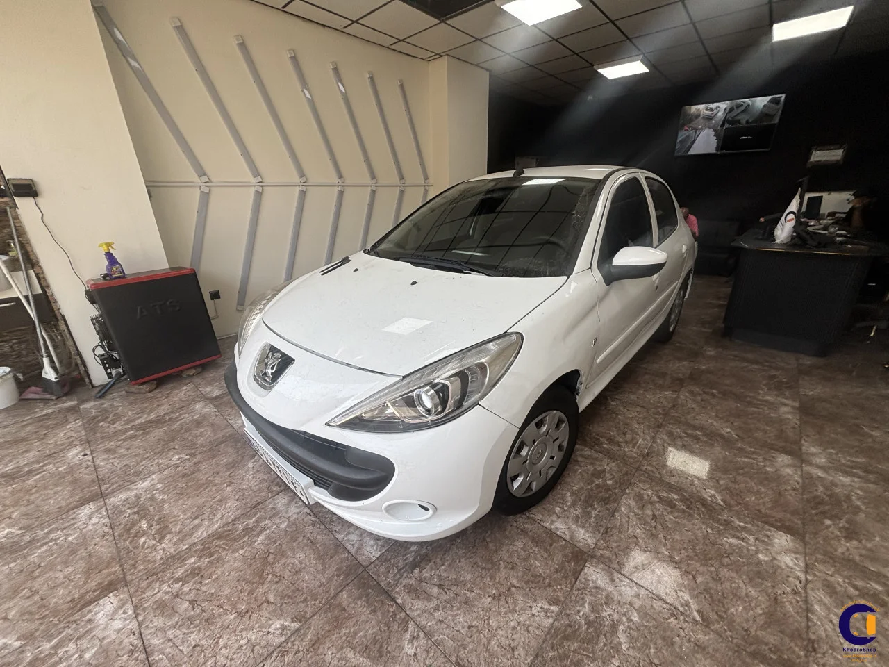 نمای 3 از خرید پژو 207i دنده‌ای TU5 مدل 2023-1402 مدل 2023-1402 رنگ سفید نقدی و اقساطی در خودروشاپ