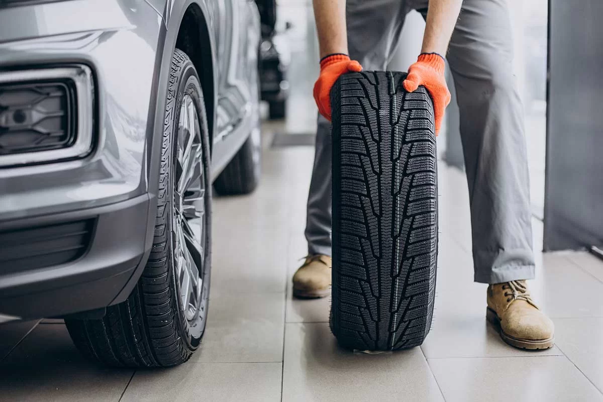 مناسب‌ترین زمان برای تعویض لاستیک خودرو؛ نکات و علائم حائز اهمیت